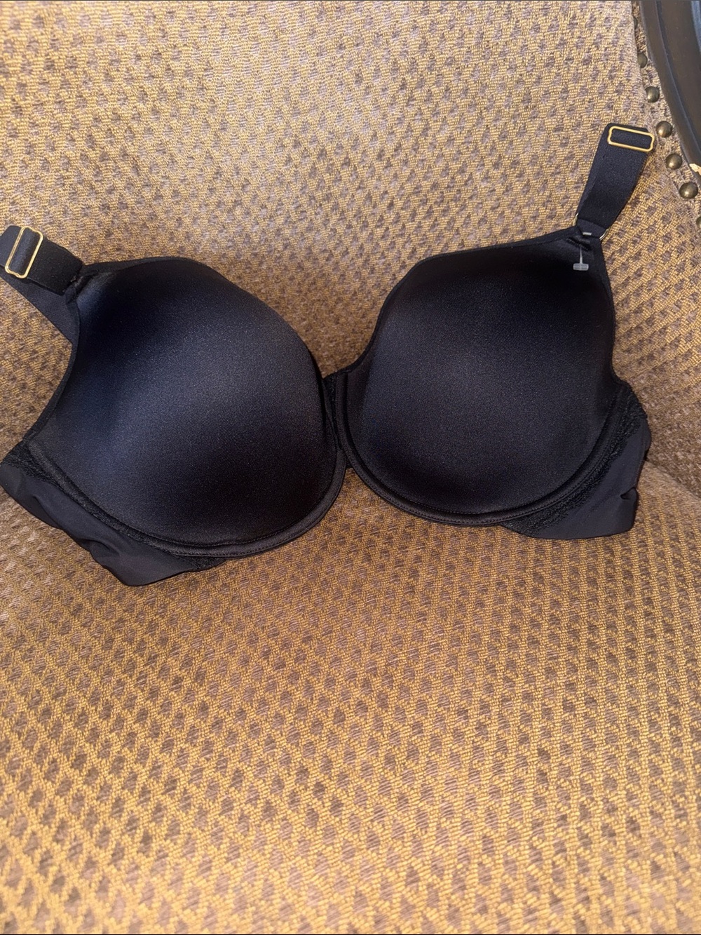 Vanity Fair Smooth Black Molded T-Shirt Bra